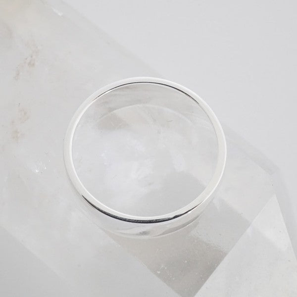 Sleek and Simple Band Ring