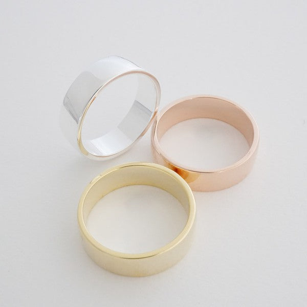 Sleek and Simple Band Ring