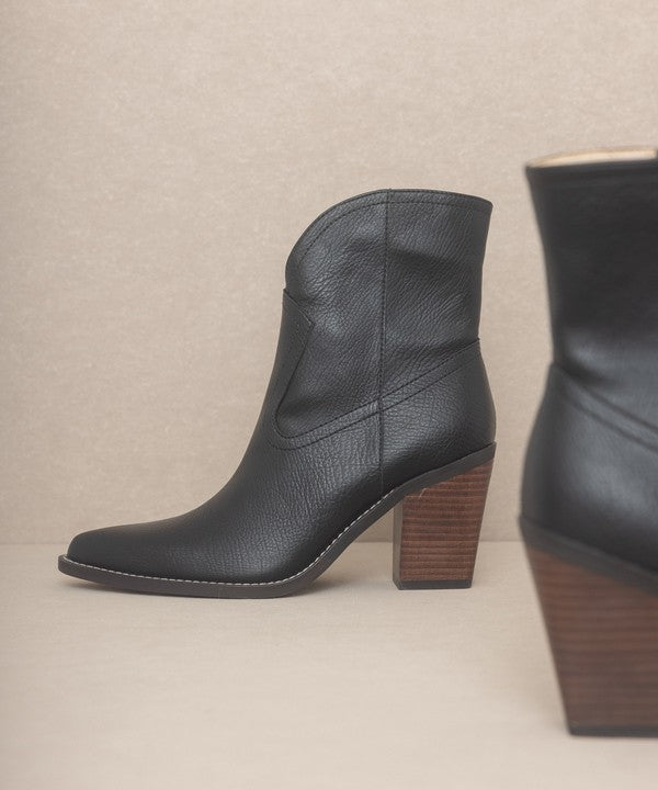 Hilton Two Panel Western Booties