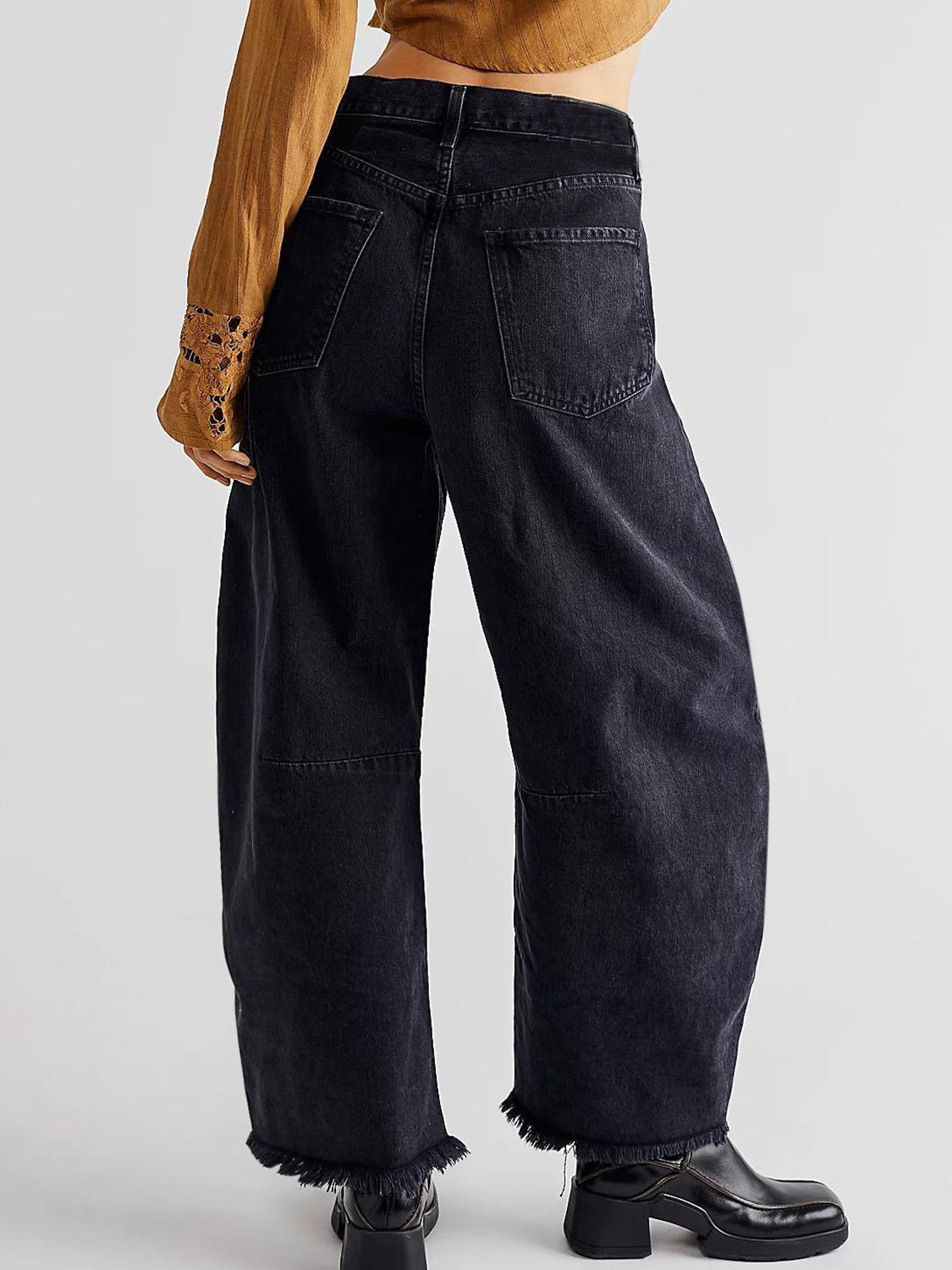 Aspen Raw Hem Barrel Jeans